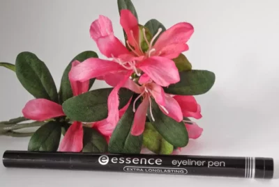 Essence Eyeliner Pen Extra Longlasting – Eyeliner w pisaku