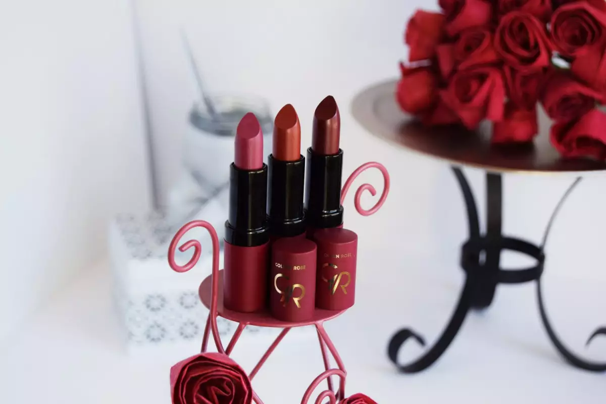 Recenzja szminki Golden Rose Velvet Matte Lipstick